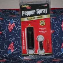 Sabre Red Pepper Spray mace Key ring ( Black )